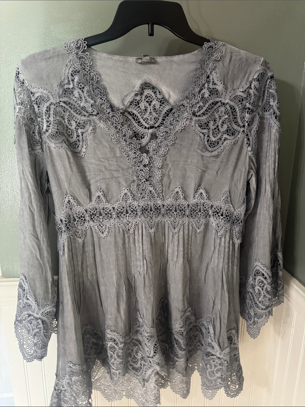 POL Gray Lace-Trim Tunic Top Small